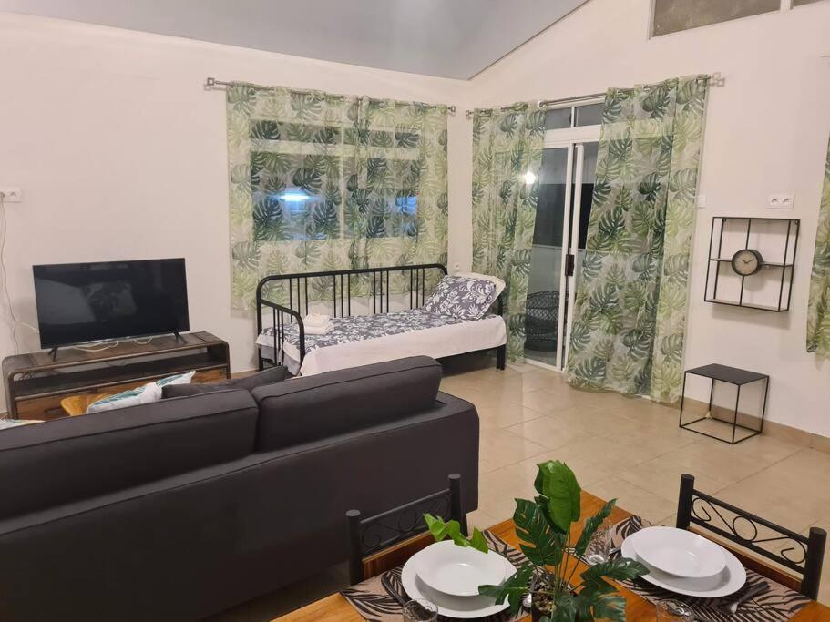 Taharu'U Guest House By The Beach Papara Екстер'єр фото