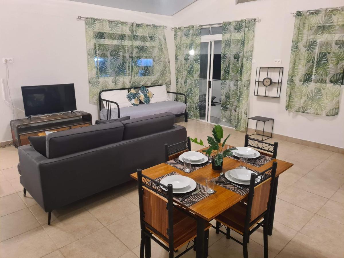 Taharu'U Guest House By The Beach Papara Екстер'єр фото