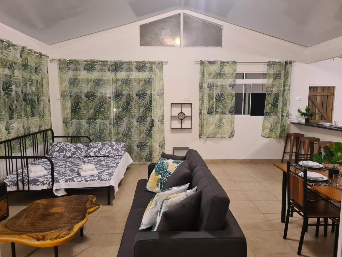 Taharu'U Guest House By The Beach Papara Екстер'єр фото